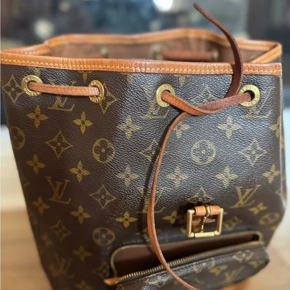 Louis Vuitton Montsouris Monogram Canvas Backpack MM Brown - Picture 8 of 8